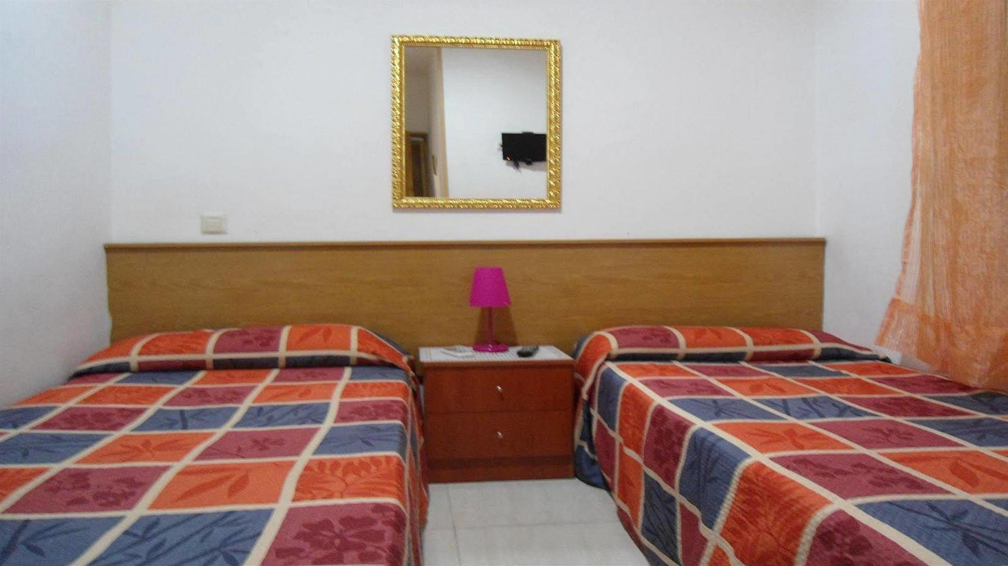 Hostal Florida Мадрид Екстер'єр фото